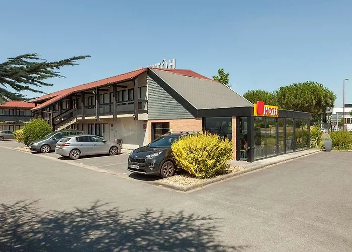 Ogbordeaux Aeroport Hotel *