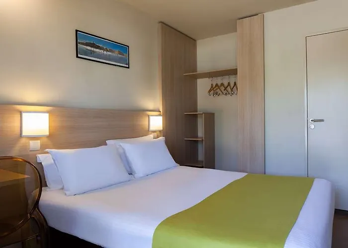 Hotel Ogbordeaux Aeroport *